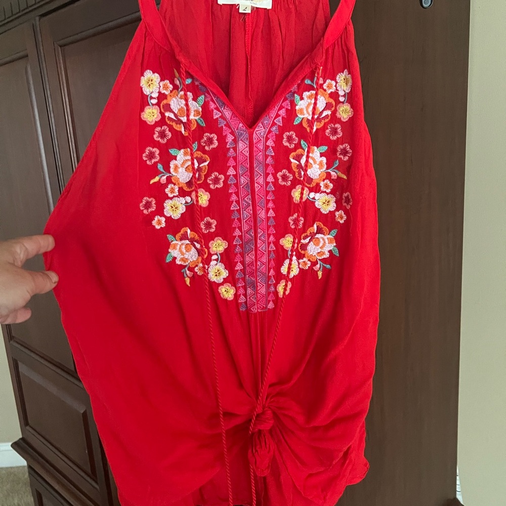 Andree sleeveless embroidered top size L